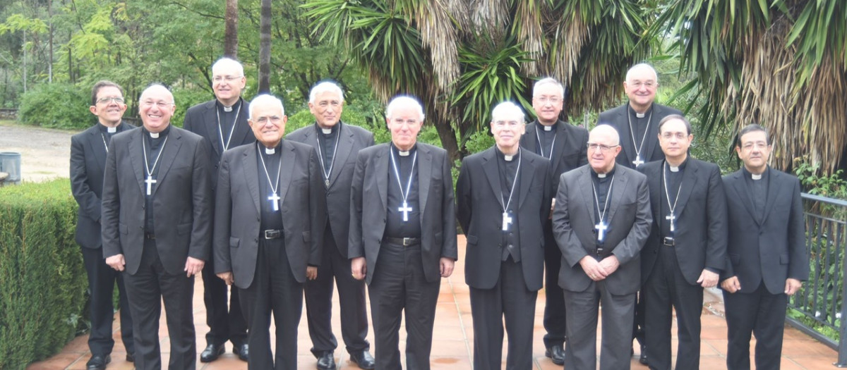 OBISPOS DEL SUR DEMETRIO FERNANDES ASAMBLEA ORDINARIA CORDOBA CASA ESPIRITUALIDAD