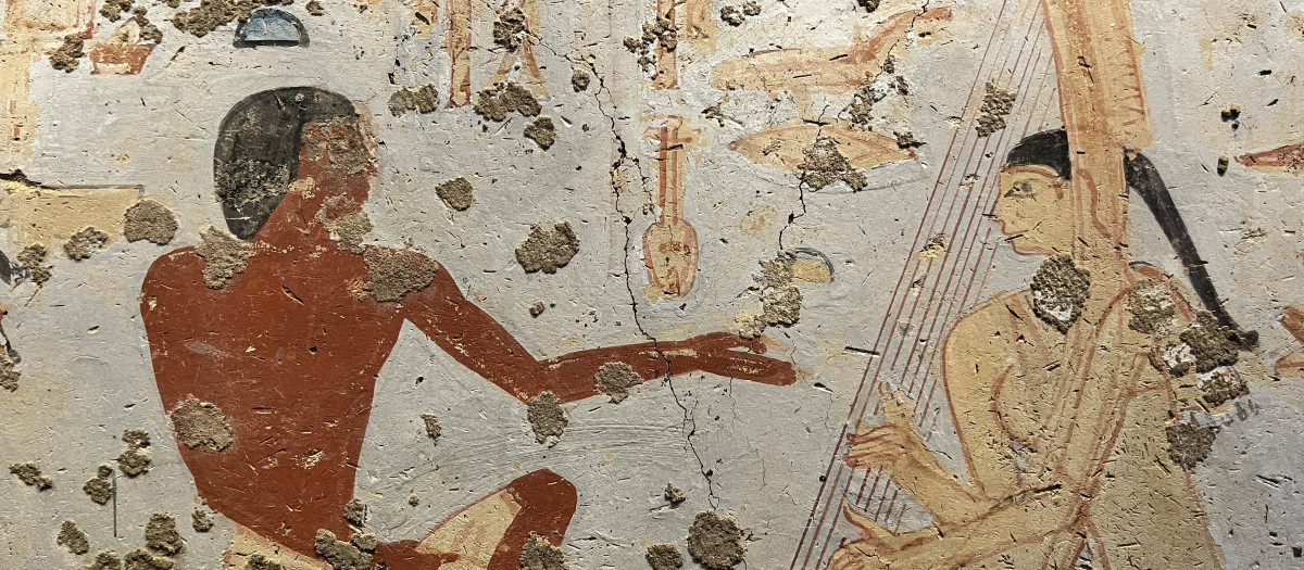 Mural dentro del Museo Egipcio de Guiza, Egipto