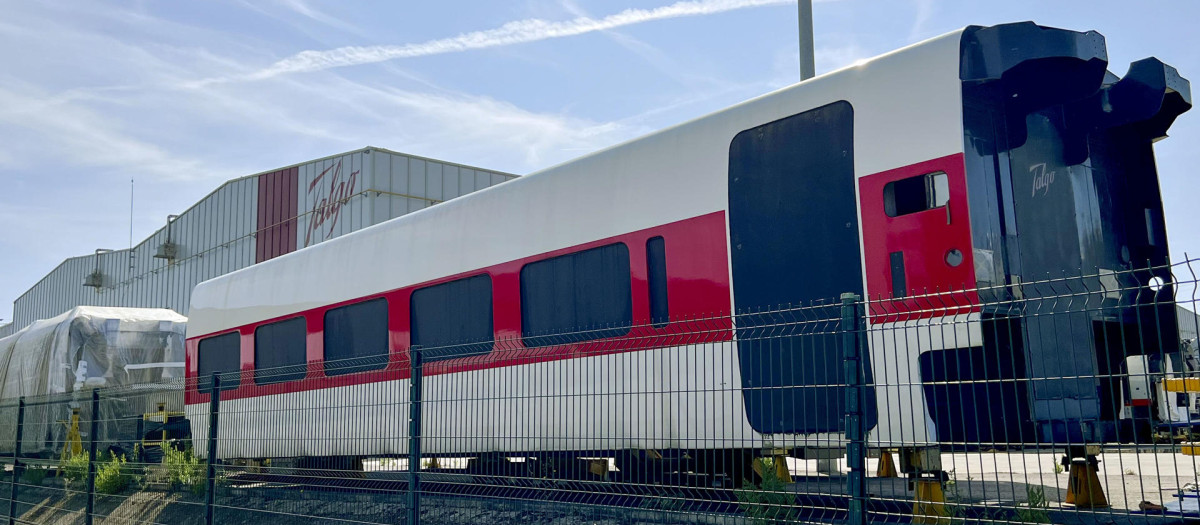 Un tren Talgo, en la fabrica de montaje de la localidad alavesa de Rivabellosa