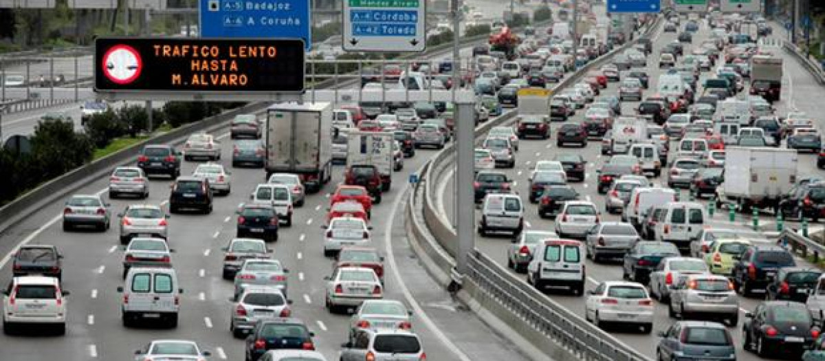 Las ciudades vuelven a colapsarse en las horas punta