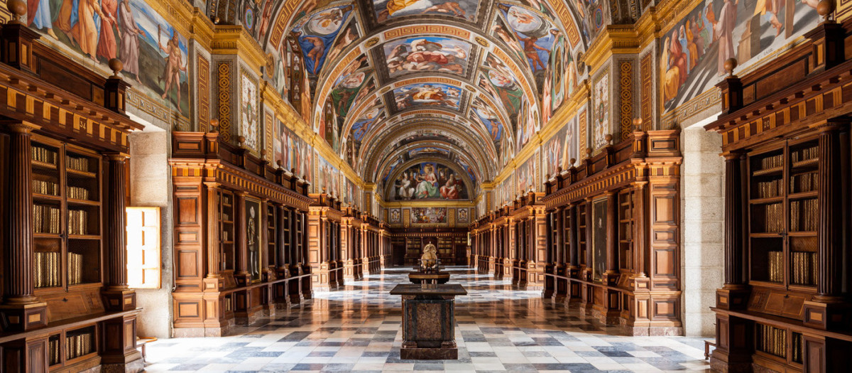 La Biblioteca de San Lorenzo del Escorial desempeñó durante siglos el papel de custodio de los conocimientos de la humanidad