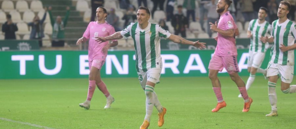 Carracedo celebra el gol ante el Eldense