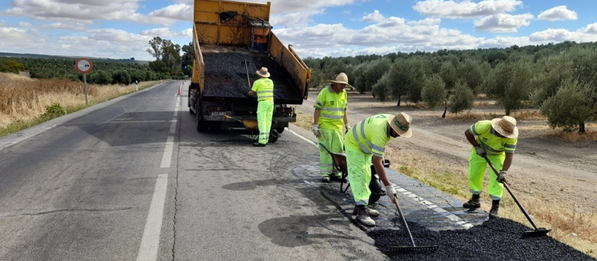 Obras de mejora del firme en carreteras de Córdoba