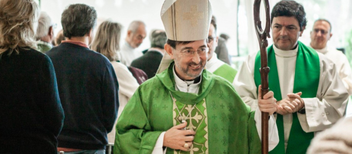 El cardenal Cobo durante la misa de clausura de ayer