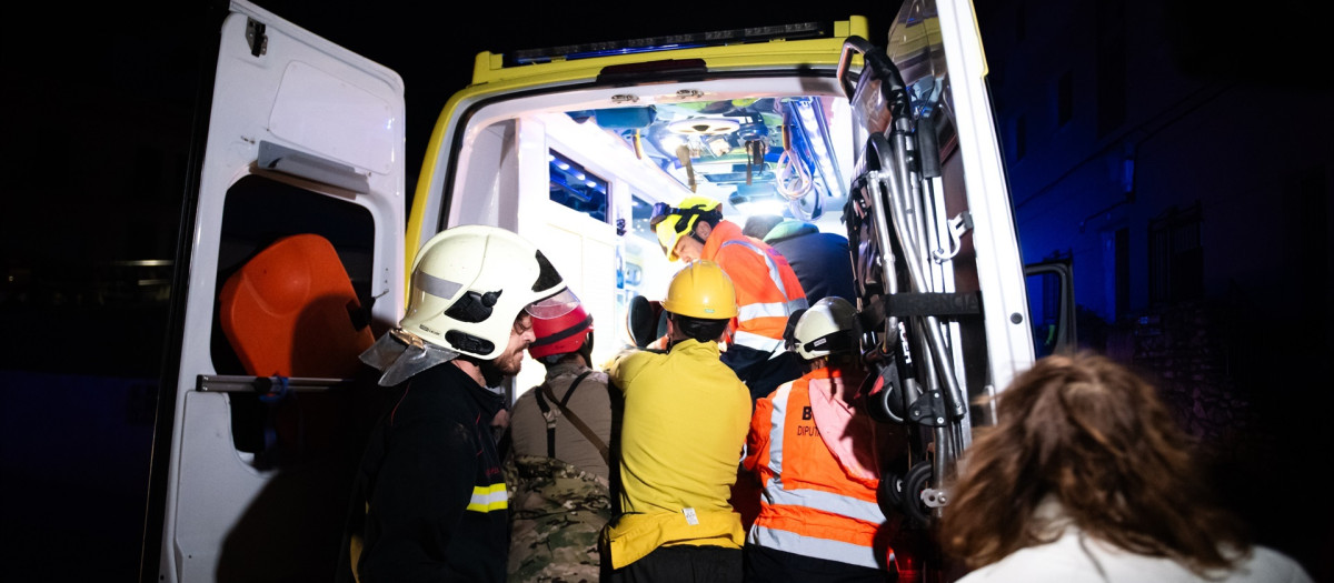 Varios servicios de emergencias ayudan en las labores de rescate, a 29 de octubre de 2024, en Letur, Albacete, Castilla-La Mancha (España)