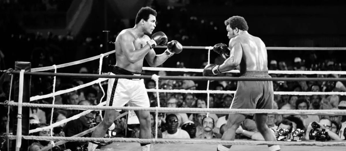 Muhammad Ali noqueó a George Foreman el 30 de octubre de 1974