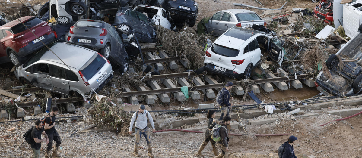 Imagen de las vías del tren en Alfafar (Valencia)