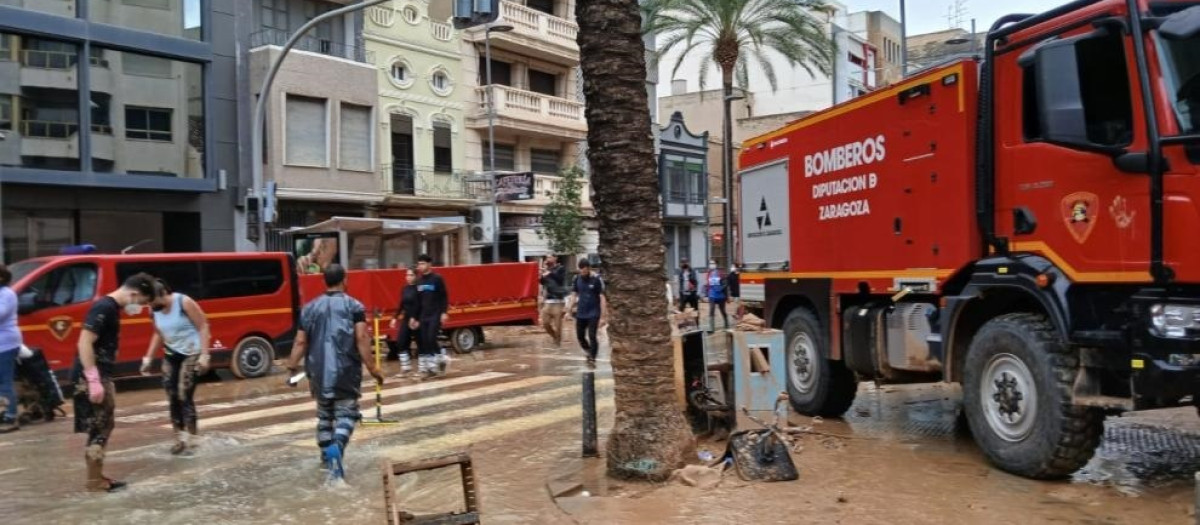 Bomberos de la Diputación de Zaragoza en Catarroja

REMITIDA / HANDOUT por GOBIERNO DE ARAGÓN
Fotografía remitida a medios de comunicación exclusivamente para ilustrar la noticia a la que hace referencia la imagen, y citando la procedencia de la imagen en la firma
04/11/2024