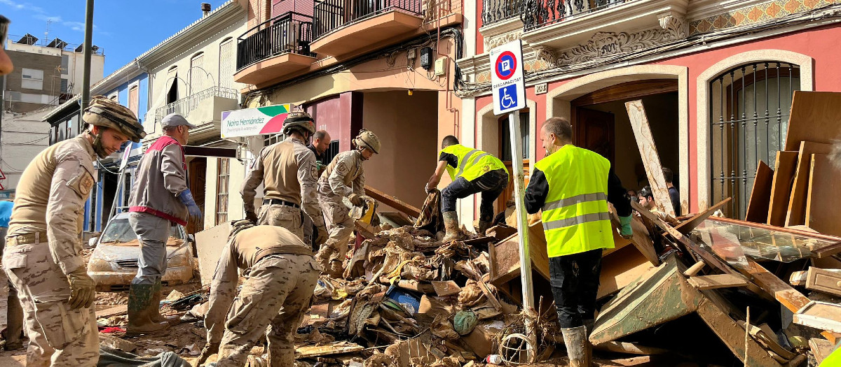 Más de 400 Infantes de Marina, sobre el terreno tras la mortal DANA