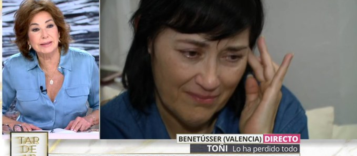 Ana Rosa y Toni, durante su desgarradora conversación en TardeAR