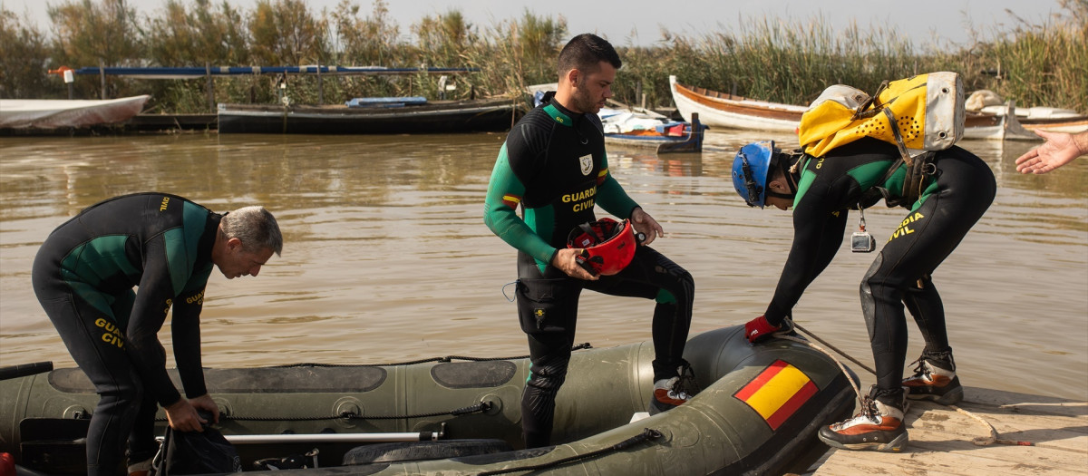 Despliegue de efectivos de la Guardia Civil en búsqueda de desaparecidos en la Albufera de Valencia