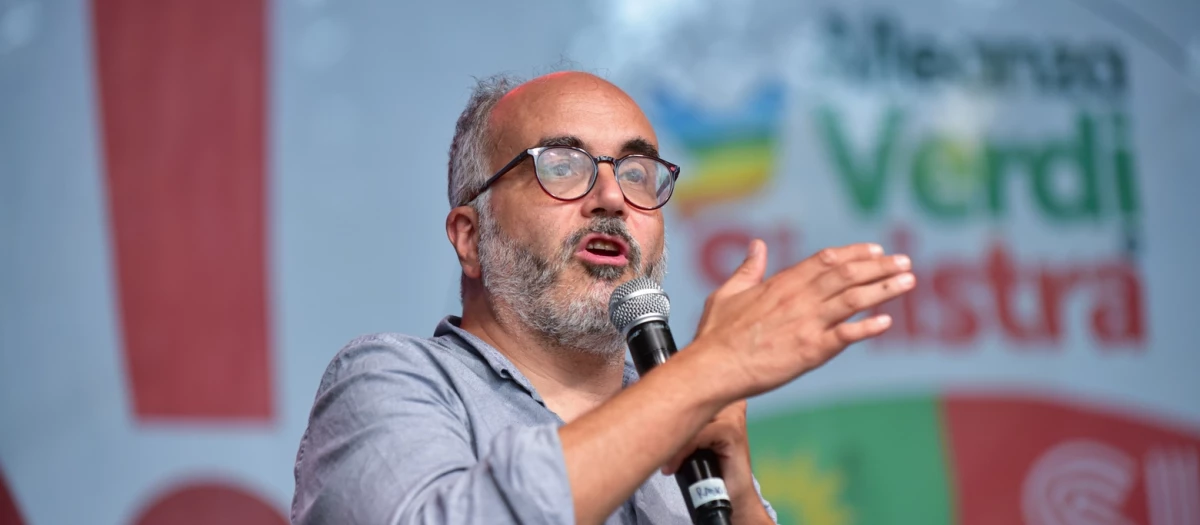 Christian Raimo, profesor sancionado por sus mensajes de extrema izquierda