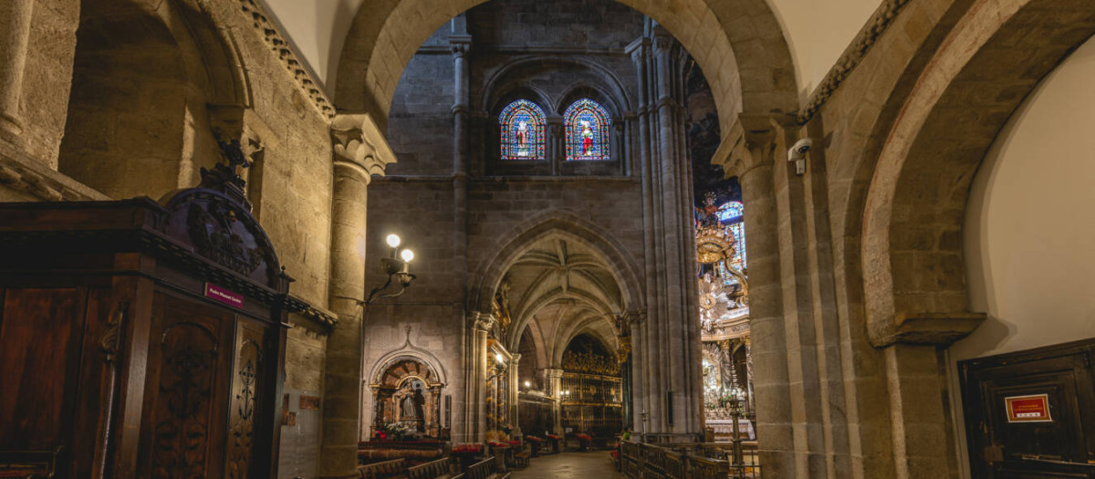 Interior de la catedral románica de Lugo