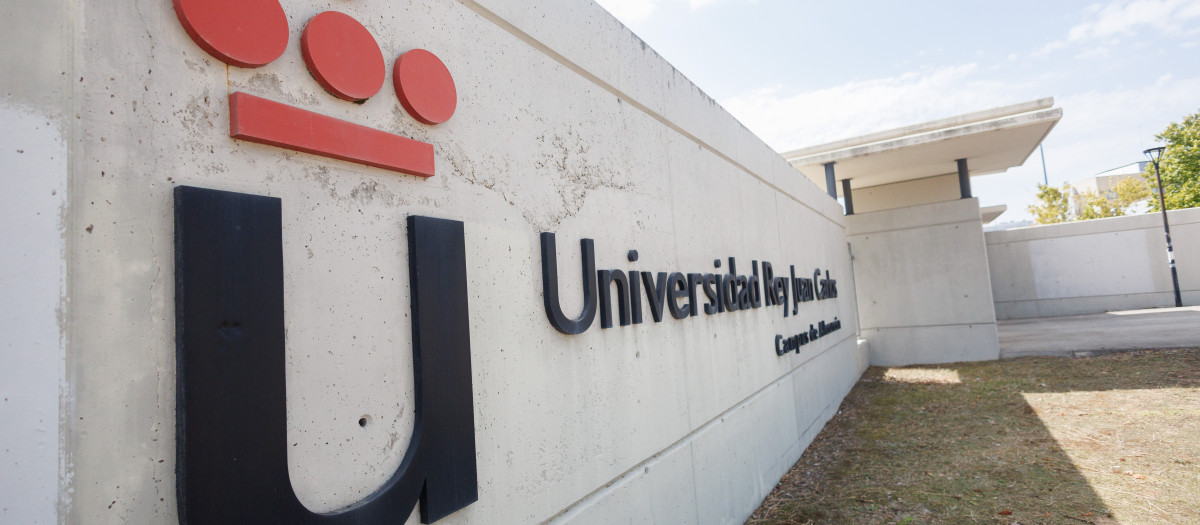 Fachada del campus de Alcorcón de la Universidad Rey Juan Carlos (URJC)