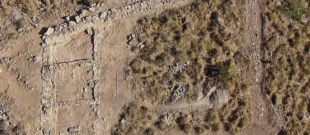 Los restos del fortín íbero antes de la destrucción parcial