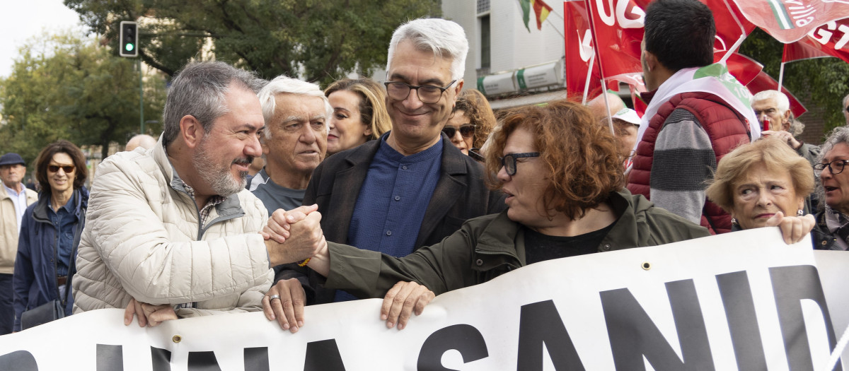 El secretario general del PSOE andaluz, Juan Espadas, este pasado domingo en la 'marea blanca' de Sevilla