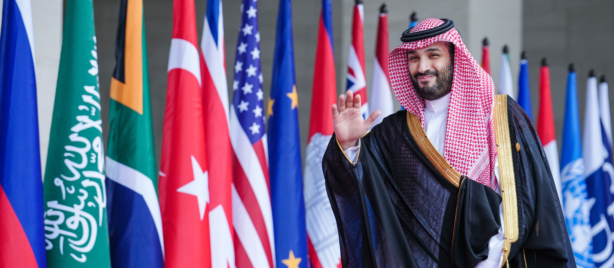 Mohammed bin Salman al-Saud, Crown Prince and Prime Minister of Saudi Arabia, arrives at the G20 summit. The G20 group, the strongest industrial nations and emerging economies, is meeting for two days on the Indonesian island of Bali.