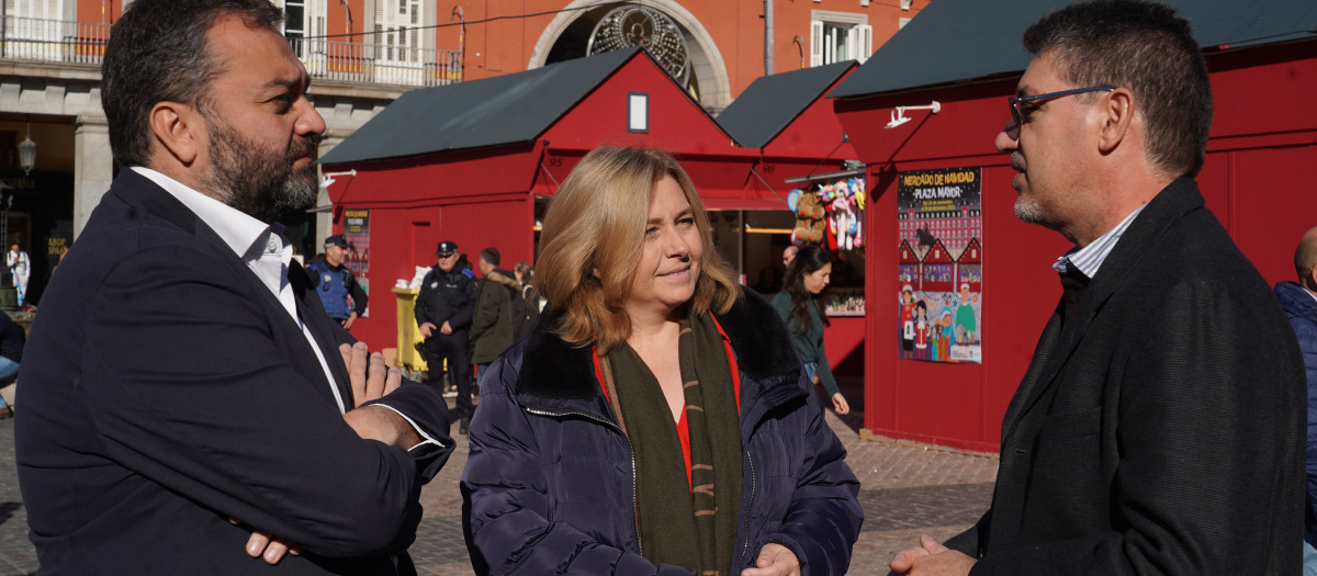 vicealcaldesa de Madrid, Inma Sanz, y el concejal del distrito de Centro, Carlos Segura