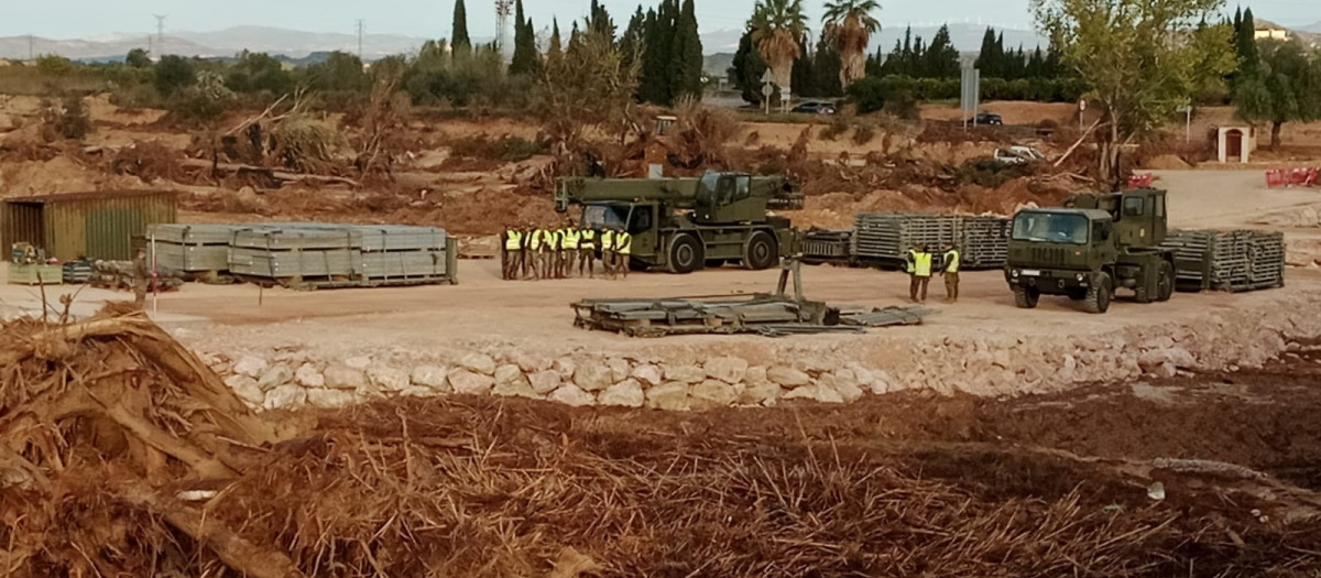 Puente de la localidad valenciana de Ribarroja arrasado tras el pasado de la DANA

REMITIDA / HANDOUT por DIPUTACIÓ DE VALÈNCIA
Fotografía remitida a medios de comunicación exclusivamente para ilustrar la noticia a la que hace referencia la imagen, y citando la procedencia de la imagen en la firma
27/11/2024