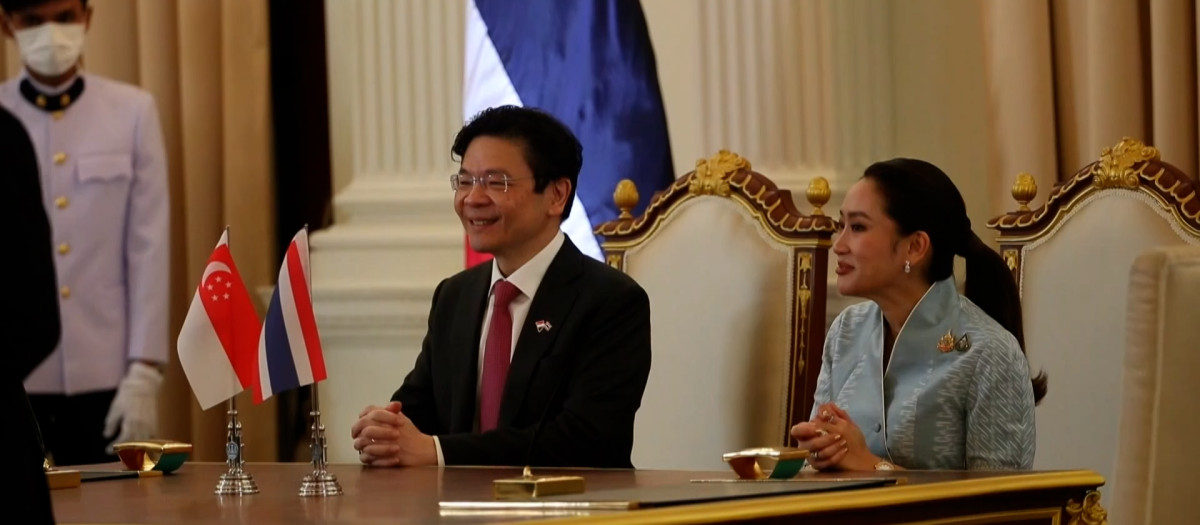 Imagen de la ceremonia de bienvenida al primer ministro de Singapur en la Casa de Gobierno de Bangkok