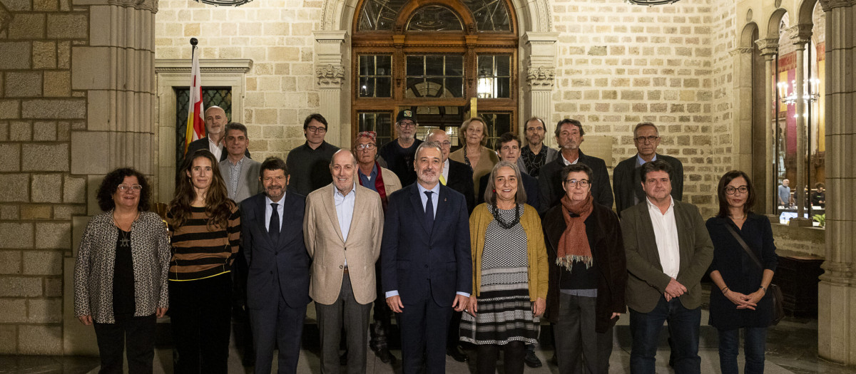 Los miembros y el presidente del consejo asesor de la Rambla "La Ciutat i la Rambla"