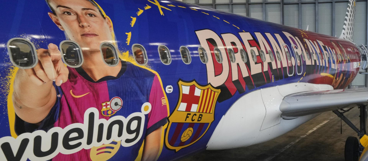 El equipo femenino del Barcelona viajó en un Airbus A320 personalizado