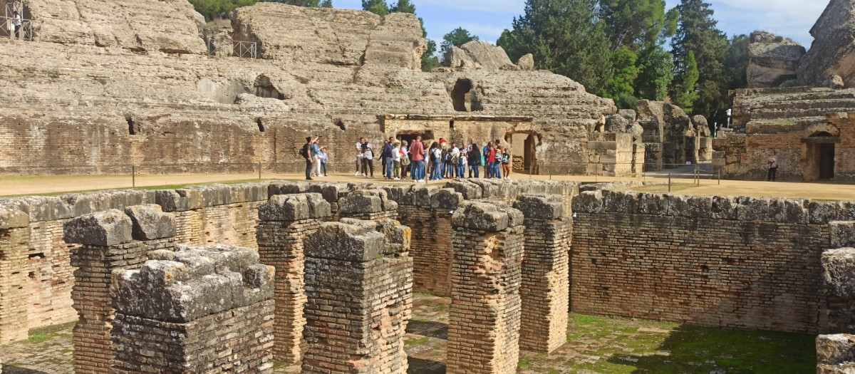 Itálica incorpora visitas guiadas en inglés e italiano para proyectar su internacionalización