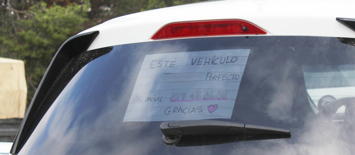 Conviene informarse antes de poner cualquier cartel al coche