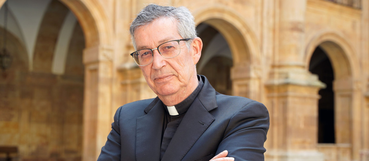 Santiago García Jalón es el rector de la Pontificia Universidad de Salamanca