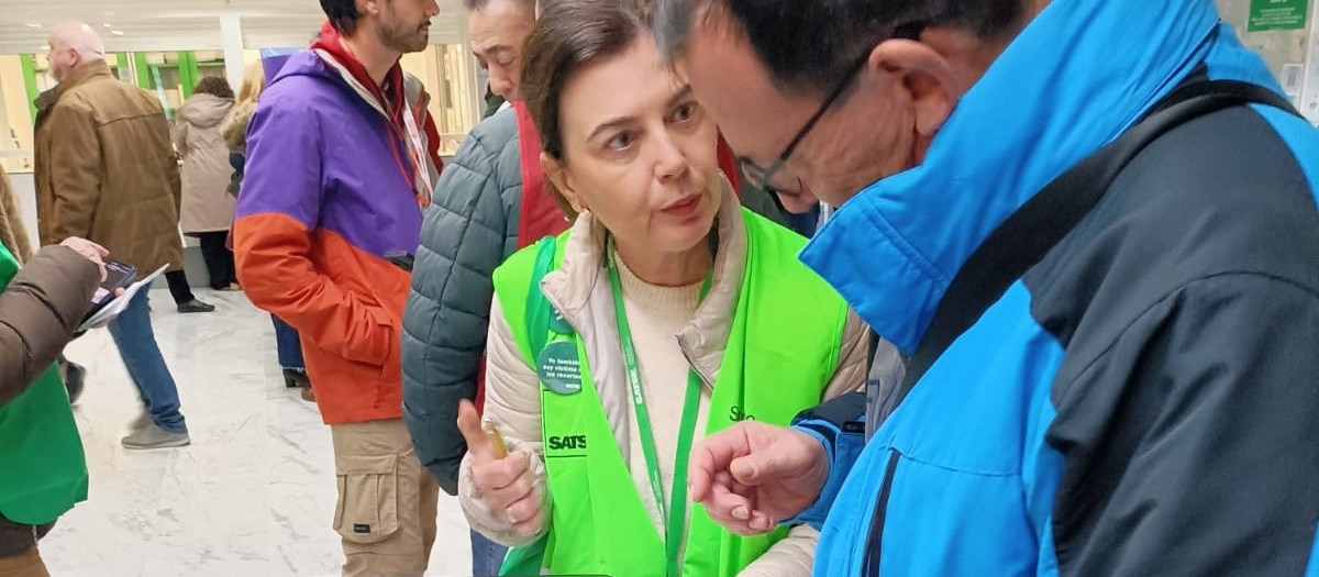 Recogida de firmas en el hospital Reina Sofía de Córdoba