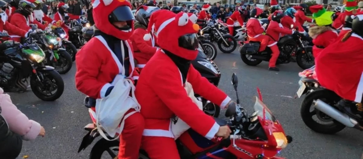 Celebración de la 'Papanoelada Motera' en Barcelona