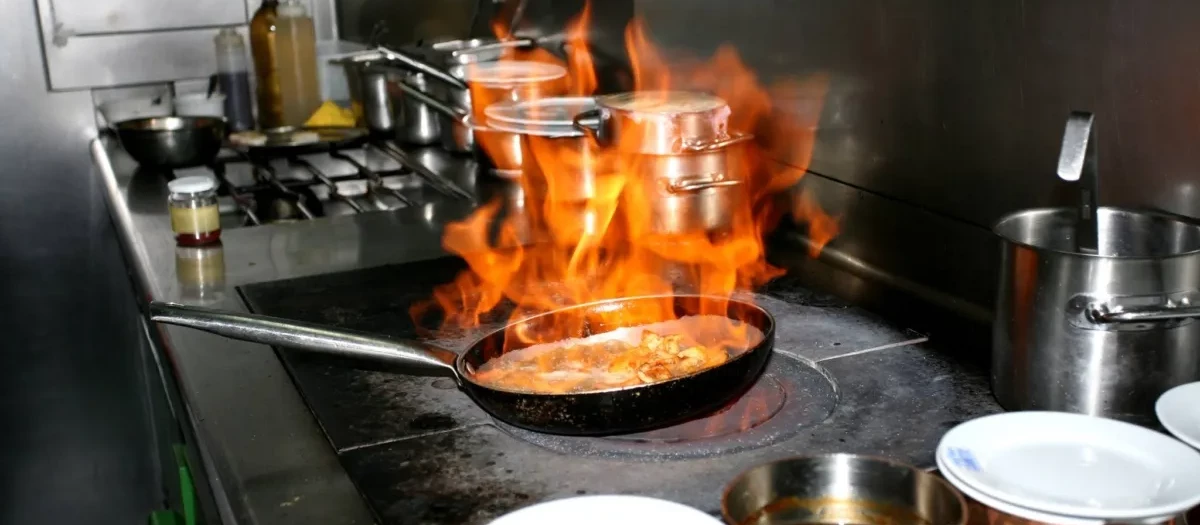 La cocina del bar Cañete del Raval