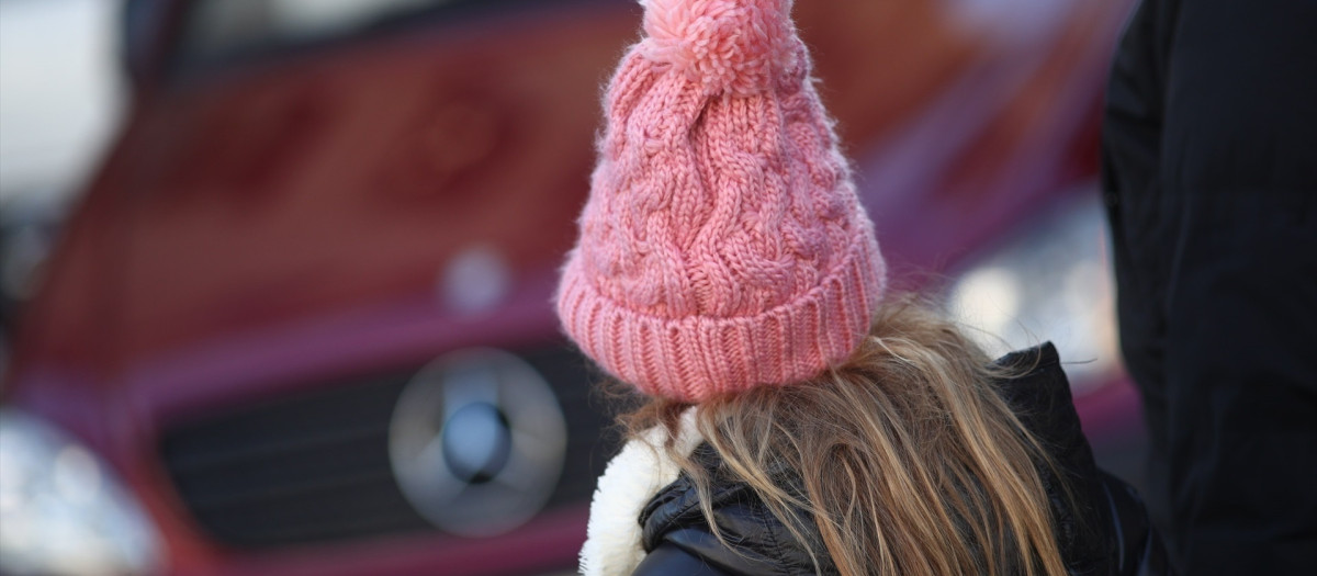 Una mujer porta un gorro para protegerse del frío


08/2/2018