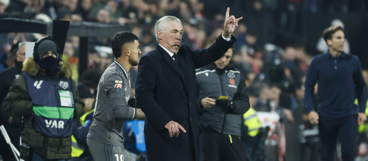 Carlo Ancelotti, durante el encuentro frente al Rayo Vallecano