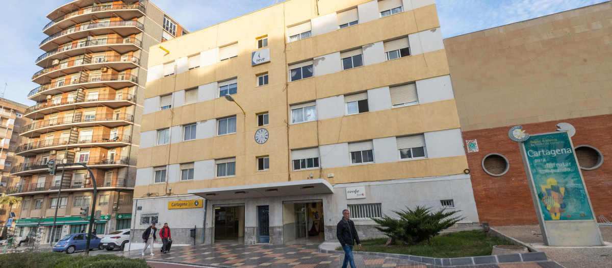 Vista del bloque en Cartagena (Murcia) donde se ha producido el crimen