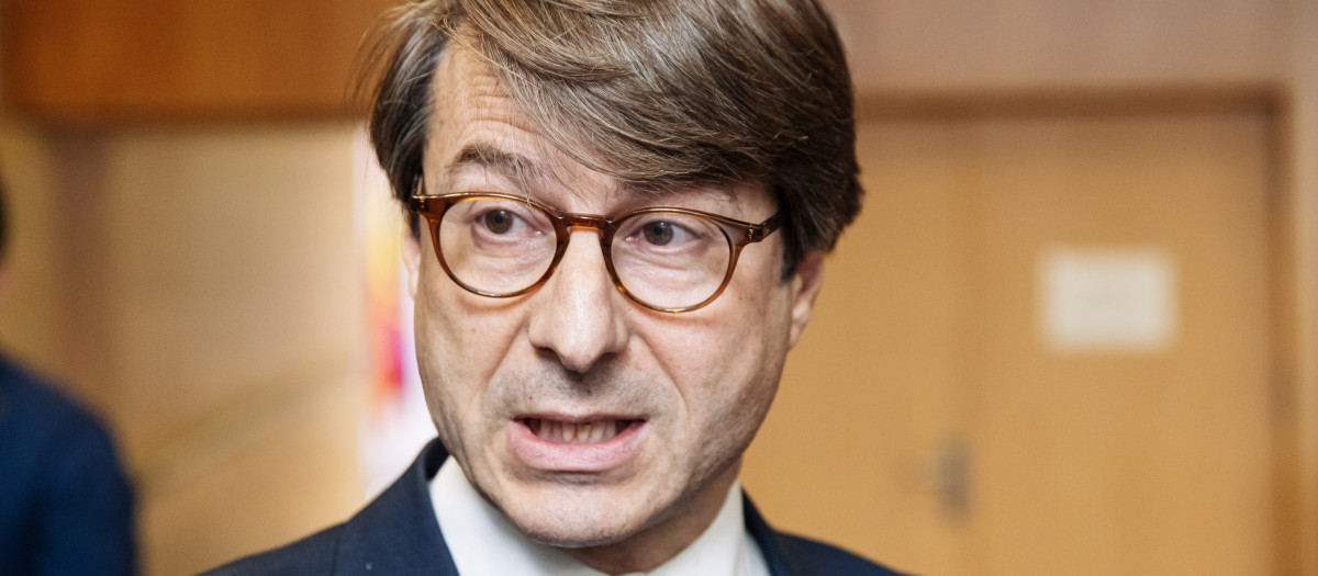 (Foto de ARCHIVO)
El consejero de Hacienda y Administración Pública de la Xunta de Galicia, Miguel Corgos, ofrece declaraciones a los medios durante la reunión del Consejo de Política Fiscal y Financiera (CPFF), en la sede del Ministerio, a 11 de diciembre de 2023, en Madrid (España). El Gobierno ha convocado al Consejo de Política Fiscal y Financiera (CPFF) con el objetivo de informar a las comunidades autónomas de los objetivos de estabilidad que servirán de referencia para preparar los Presupuestos Generales del Estado (PGE) de 2024. Este órgano, del que forman parte los gobiernos central y autonómicos, debe emitir un informe previo a la aprobación de esa senda de estabilidad, que también debe ser tenida en cuenta para la preparación de los presupuestos de cada una de las comunidades.

Carlos Luján / Europa Press
11 DICIEMBRE 2023;HACIENDA;CCAA;COMUNIDADES AUTONOMAS;DÉFICIT
11/12/2023