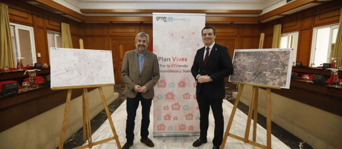 José María Bellido y Miguel Ángel Torrico, en la presentación del Plan Vives