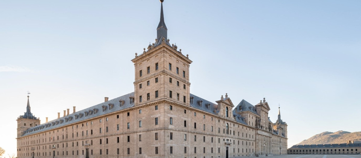 (Foto de ARCHIVO)
Monasterio de San Lorenzo de El Escorial
REMITIDA / HANDOUT por PATRIMONIO NACIONAL
Fotografía remitida a medios de comunicación exclusivamente para ilustrar la noticia a la que hace referencia la imagen, y citando la procedencia de la imagen en la firma
18/10/2024