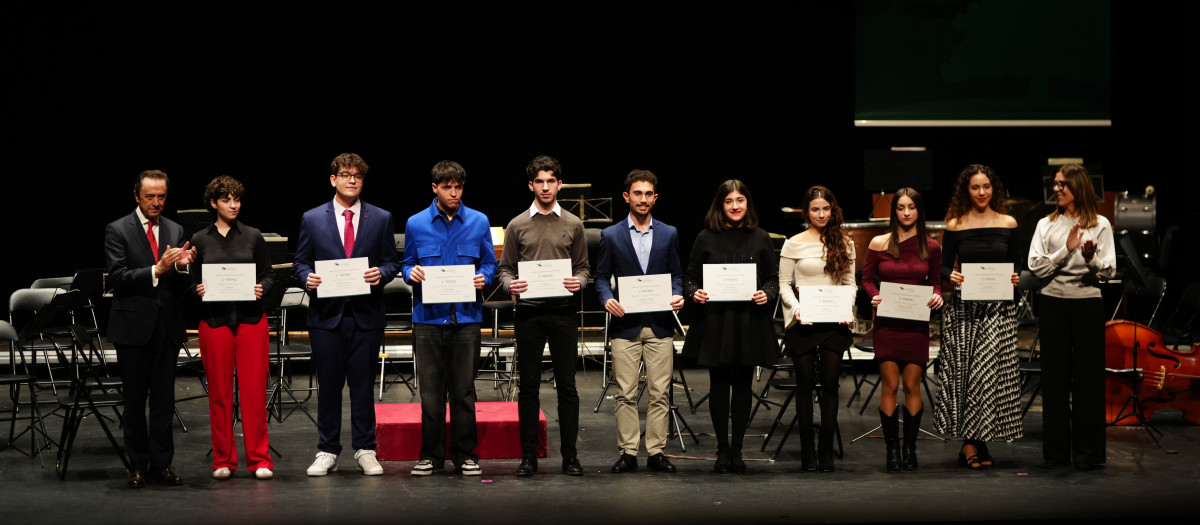 Los alumnos de Bachillerato premiados por la Fundación Ricardo Delgado Vizcaíno