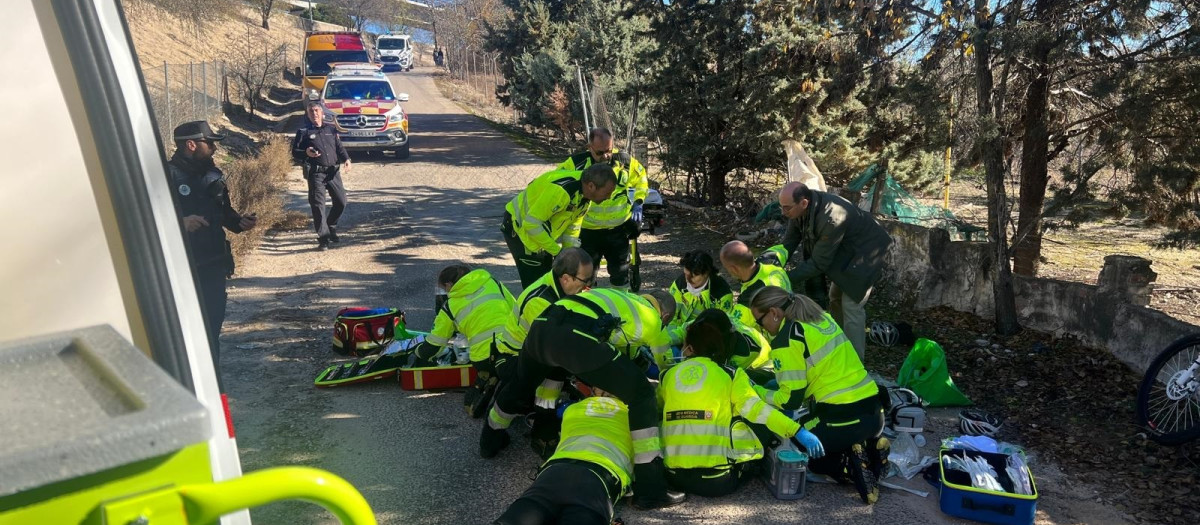 En coma un hombre de 54 años al caerse de la bici en Montecarmelo

REMITIDA / HANDOUT por EMERGENCIAS MADRID
Fotografía remitida a medios de comunicación exclusivamente para ilustrar la noticia a la que hace referencia la imagen, y citando la procedencia de la imagen en la firma
25/12/2024