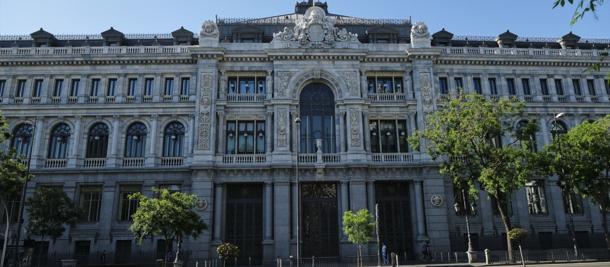 Entrada del Banco de España.