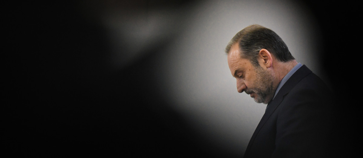 El exministro José Luis Ábalos durante una rueda de prensa en el Congreso de los Diputados