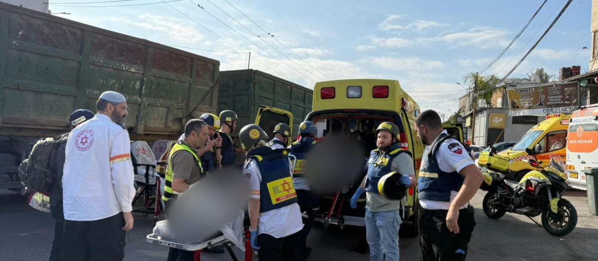 Servicio de emergencias israelí Magen David Adom (MDA), en el área de Al Funduk