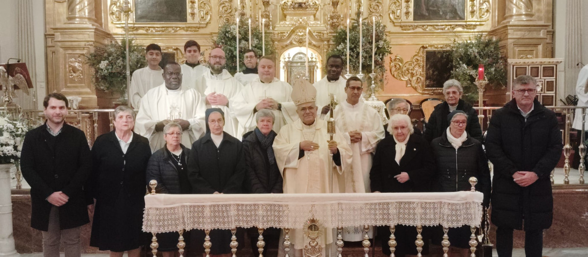 Monseñor Fernández tras finalizar la misa