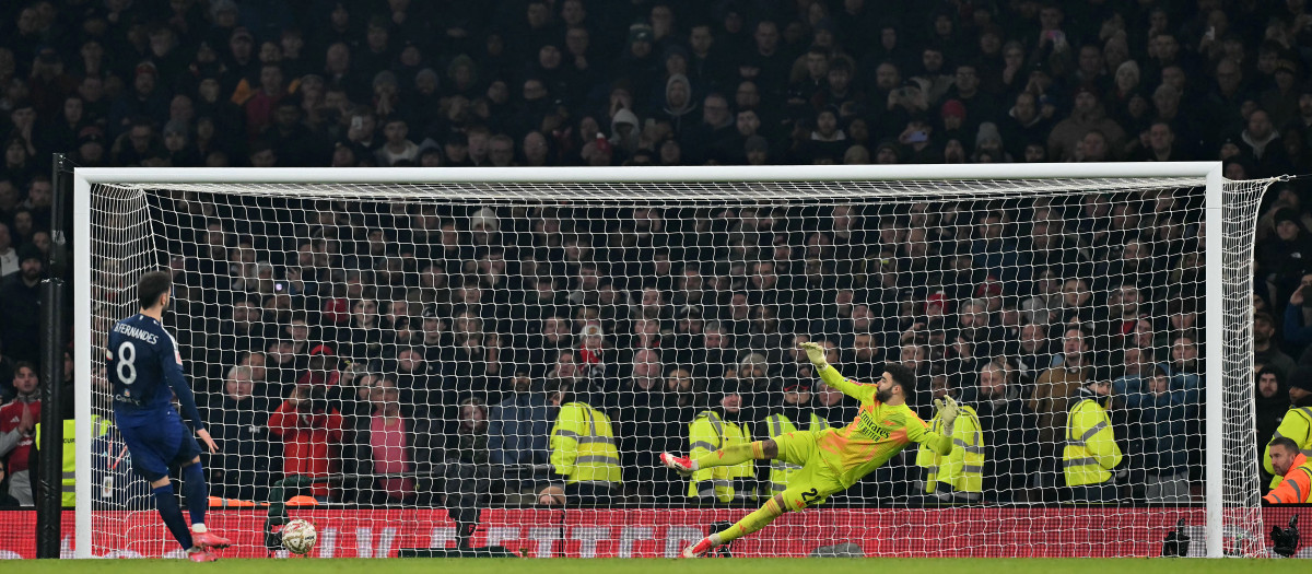 David Raya fue el principal señalado en la eliminación del Arsenal en la FA Cup