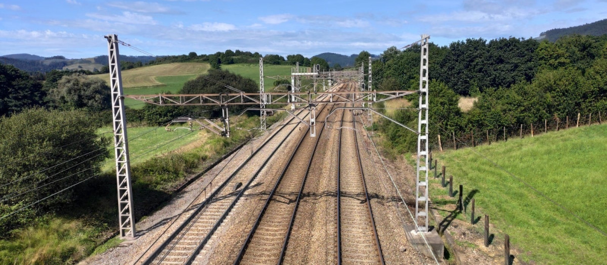 Vías de tren en España