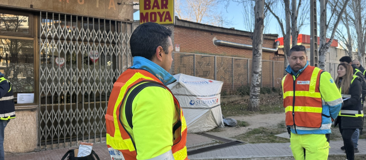 Matan un hombre de un disparo en el cuello en una calle de Alcalá de Henares

REMITIDA / HANDOUT por EMERGENCIAS COMUNIDAD DE MADRID 112
Fotografía remitida a medios de comunicación exclusivamente para ilustrar la noticia a la que hace referencia la imagen, y citando la procedencia de la imagen en la firma
13/1/2025