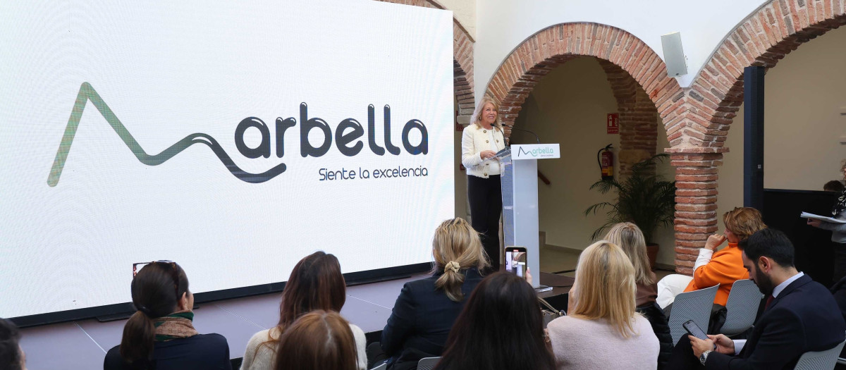 La alcaldesa ha sido la encargada de presentar la nueva campaña, que se estrenará en Fitur 2025

REMITIDA / HANDOUT por AYUNTAMIENTO MARBELLA
Fotografía remitida a medios de comunicación exclusivamente para ilustrar la noticia a la que hace referencia la imagen, y citando la procedencia de la imagen en la firma
15/1/2025