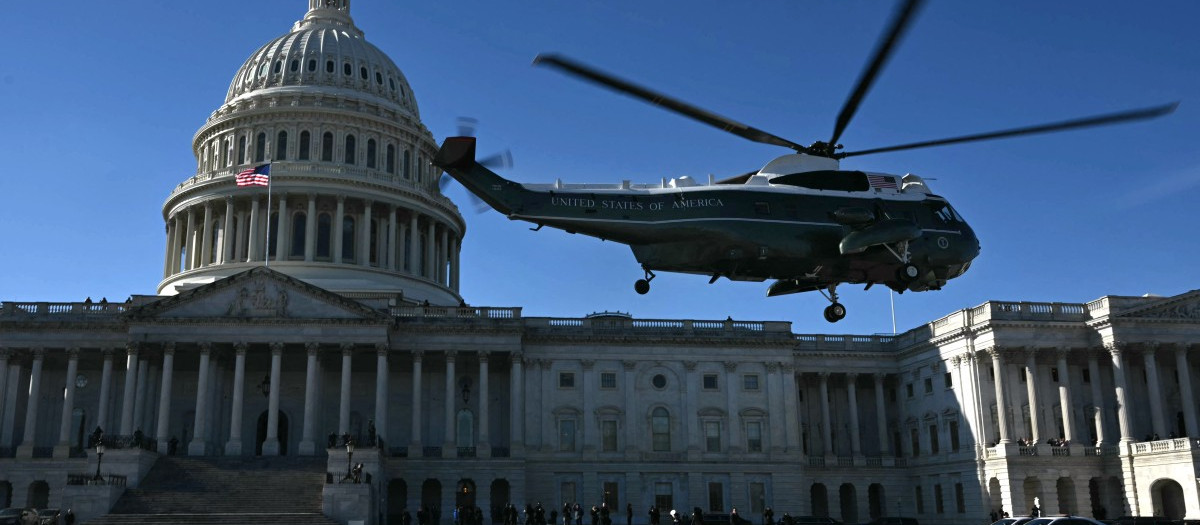 El expresidente estadounidense Joe Biden y la ex primera dama Jill Biden a bordo del Marine One