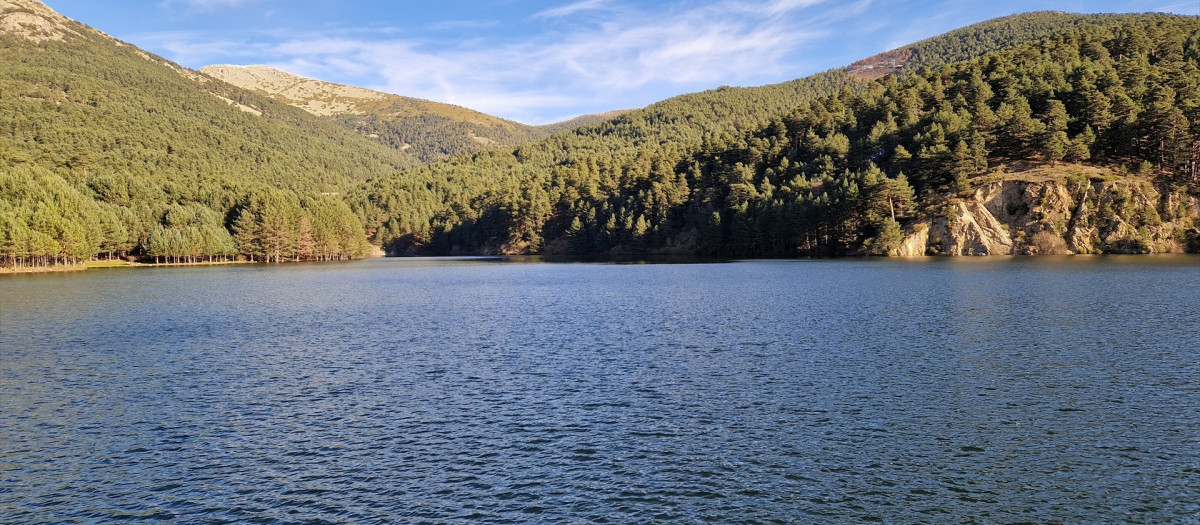 La CHD acomete obras para el vaciado del embalse de El Tejo, en El Espinar (Segovia)